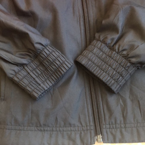 REEBOK full zip track jacket in red, black and white. Size Medium. - Picture 5 of 13